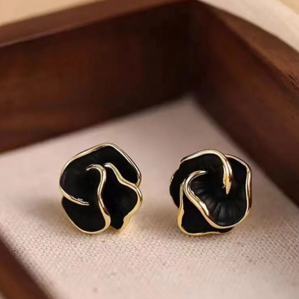 Elegant Black and Gold Earrings